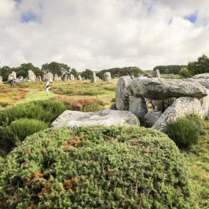 menhirs kermario carnaccsimonbourcier 1024x496 1