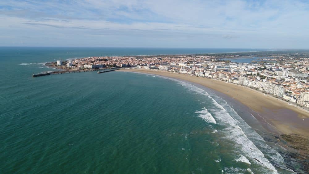 pirons ADO les sables dolonne vue ciel