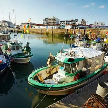 riez a la vie tourisme port bateaux