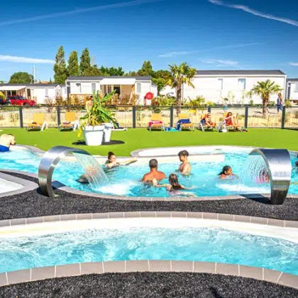 aloa vacances piscine camping